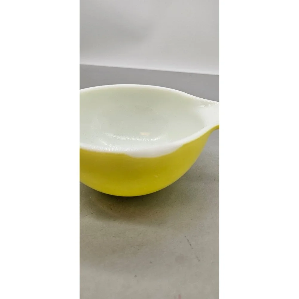 Vintage Pyrex 441 Yellow Cinderella Mixing Bowl 1.5 Pint Small Nesting Bowl USA